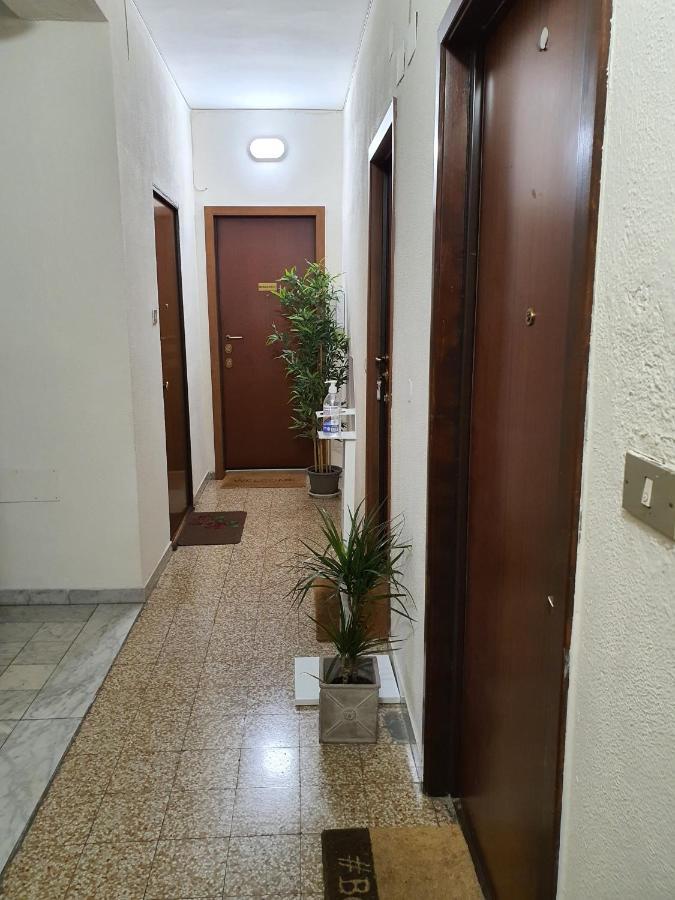Cristel Apartment - 15 Min Da Milano - Parcheggio - Mono 2 Cormano Luaran gambar